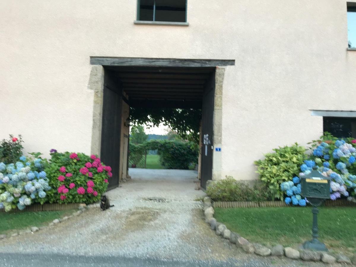 Gite Du Paradis Vieuzos ภายนอก รูปภาพ